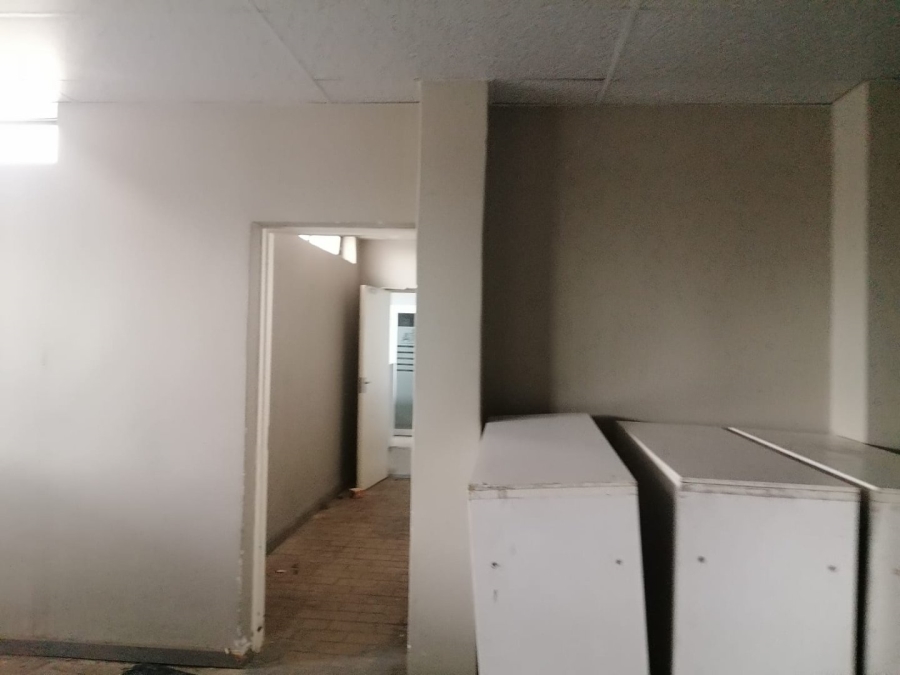 To Let Commercial Property for Rent in Grand Central Gauteng