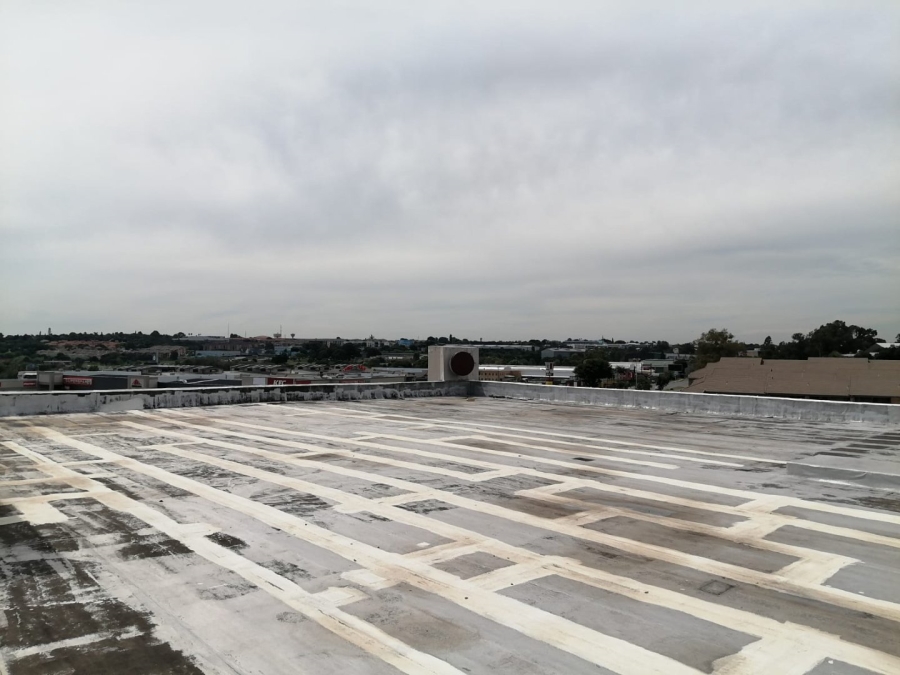 To Let Commercial Property for Rent in Grand Central Gauteng