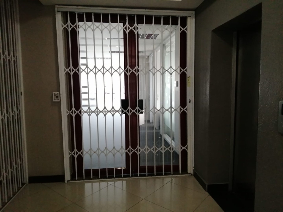 To Let Commercial Property for Rent in Grand Central Gauteng