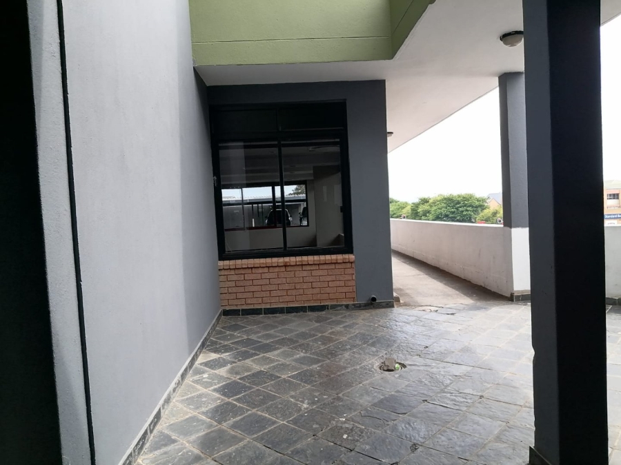 To Let Commercial Property for Rent in Grand Central Gauteng