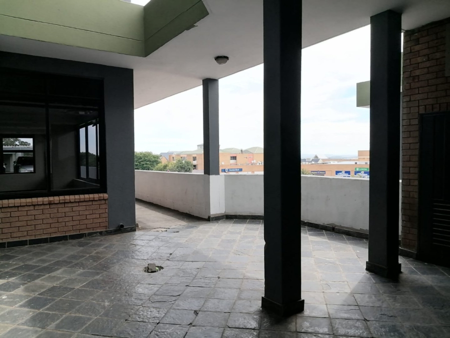 To Let Commercial Property for Rent in Grand Central Gauteng