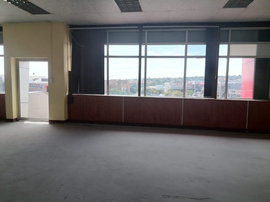 To Let Commercial Property for Rent in Grand Central Gauteng