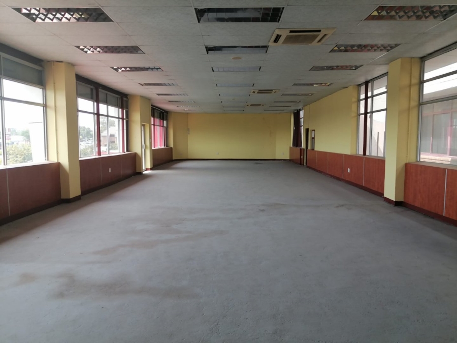 To Let Commercial Property for Rent in Grand Central Gauteng