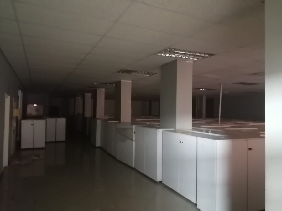 To Let Commercial Property for Rent in Grand Central Gauteng