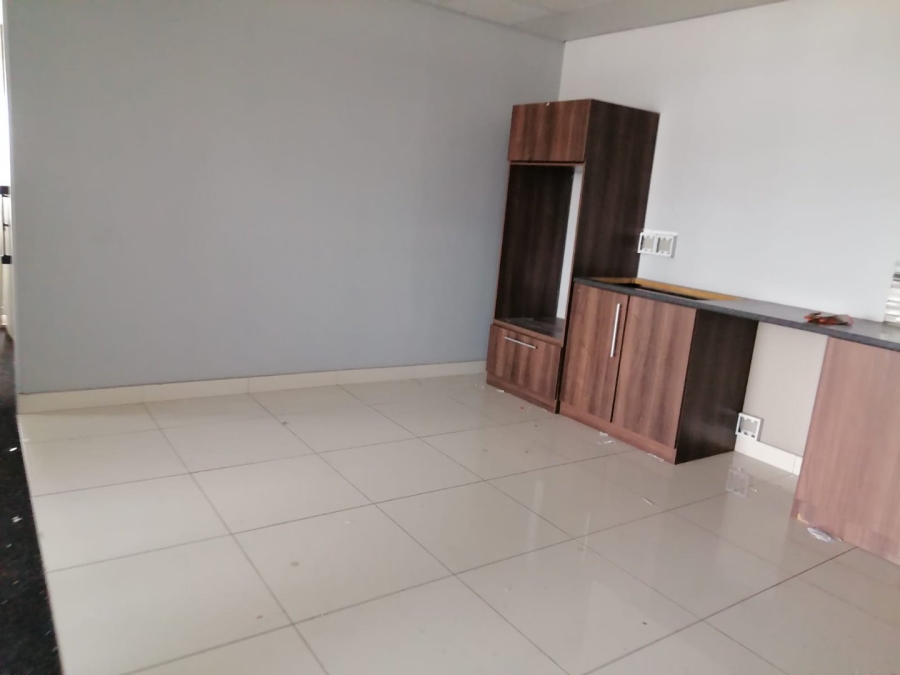 To Let Commercial Property for Rent in Grand Central Gauteng