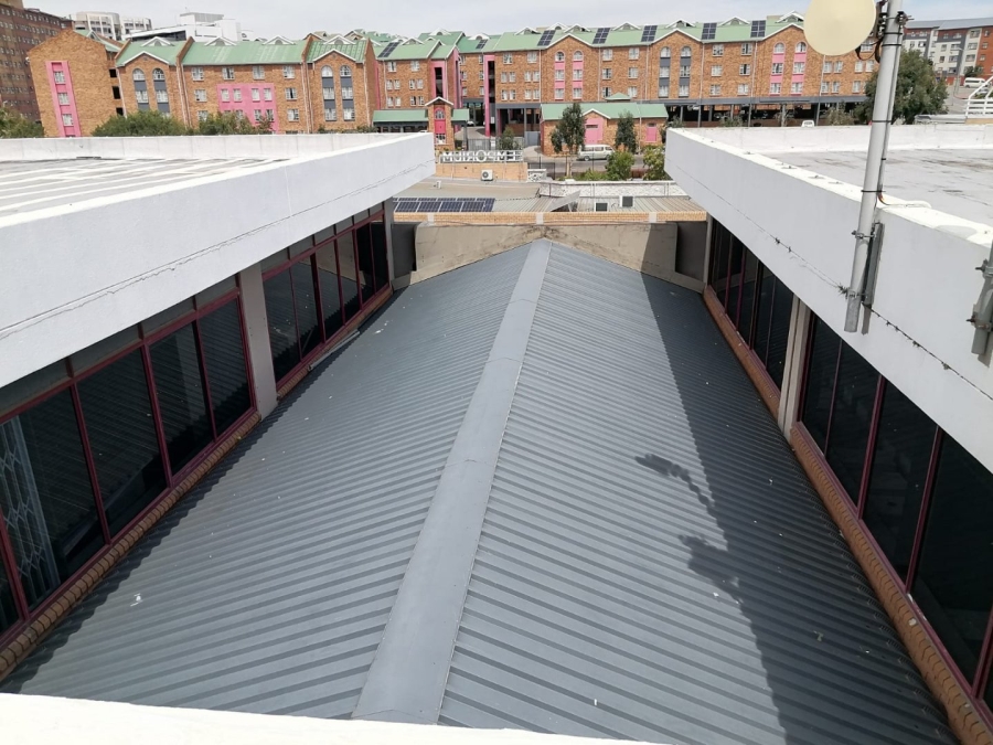 To Let Commercial Property for Rent in Grand Central Gauteng