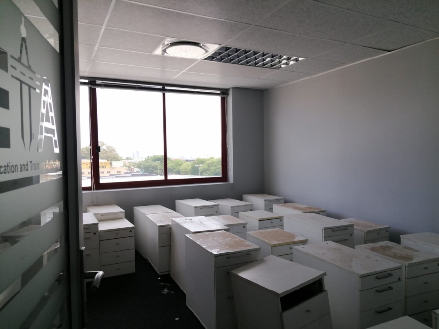 To Let Commercial Property for Rent in Grand Central Gauteng