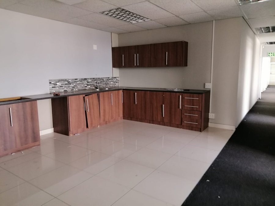 To Let Commercial Property for Rent in Grand Central Gauteng