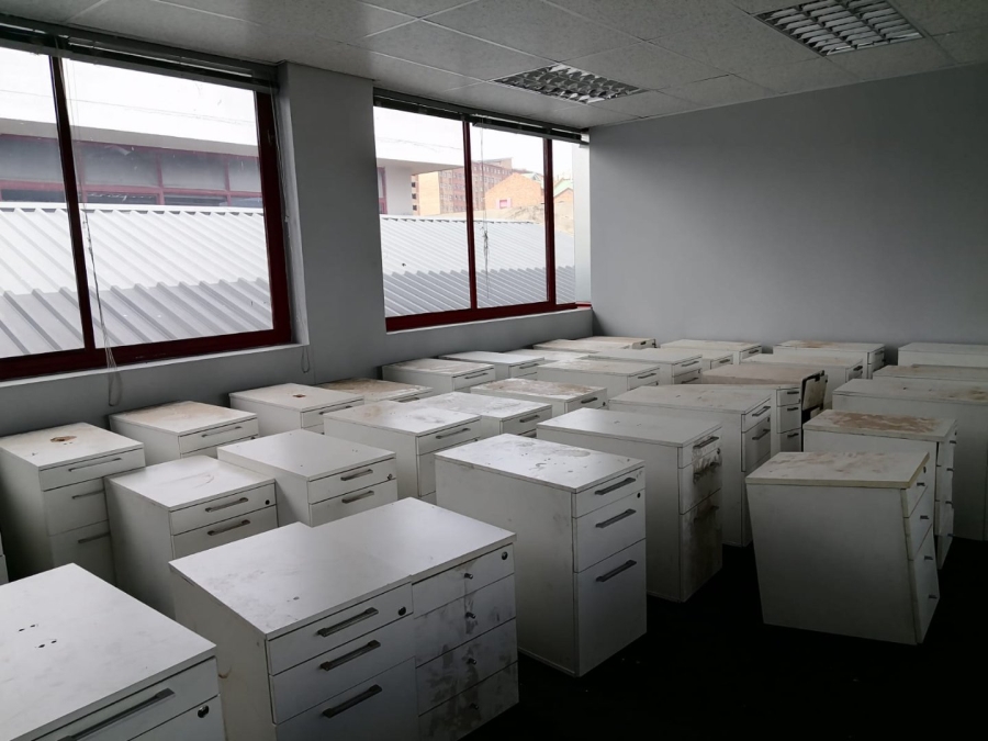 To Let Commercial Property for Rent in Grand Central Gauteng