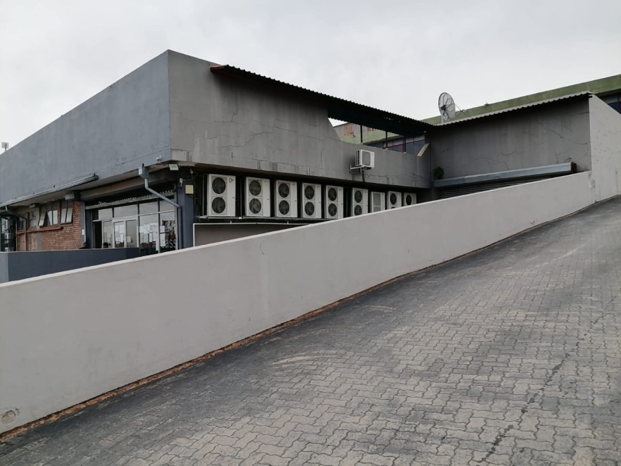 To Let Commercial Property for Rent in Grand Central Gauteng