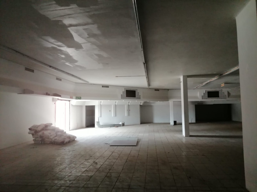 To Let Commercial Property for Rent in Grand Central Gauteng