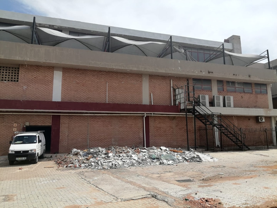 To Let Commercial Property for Rent in Grand Central Gauteng