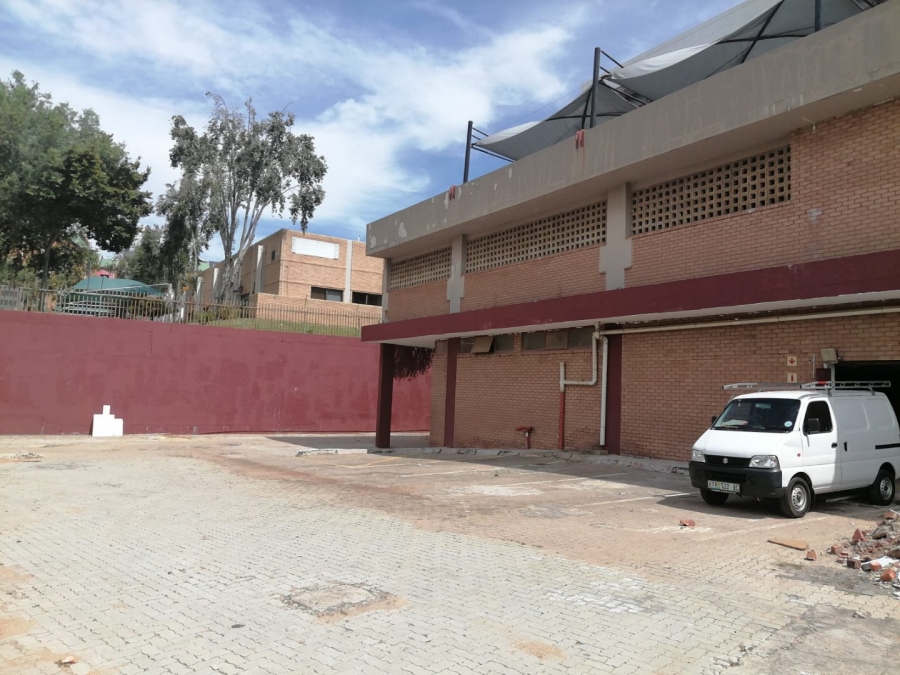 To Let Commercial Property for Rent in Grand Central Gauteng