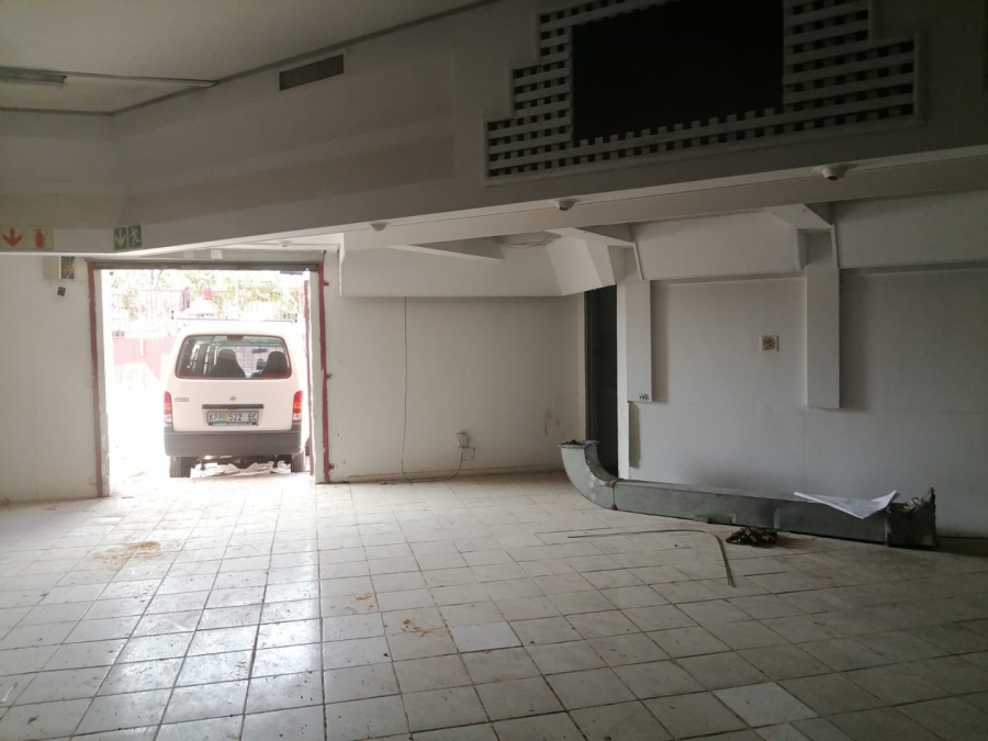 To Let Commercial Property for Rent in Grand Central Gauteng