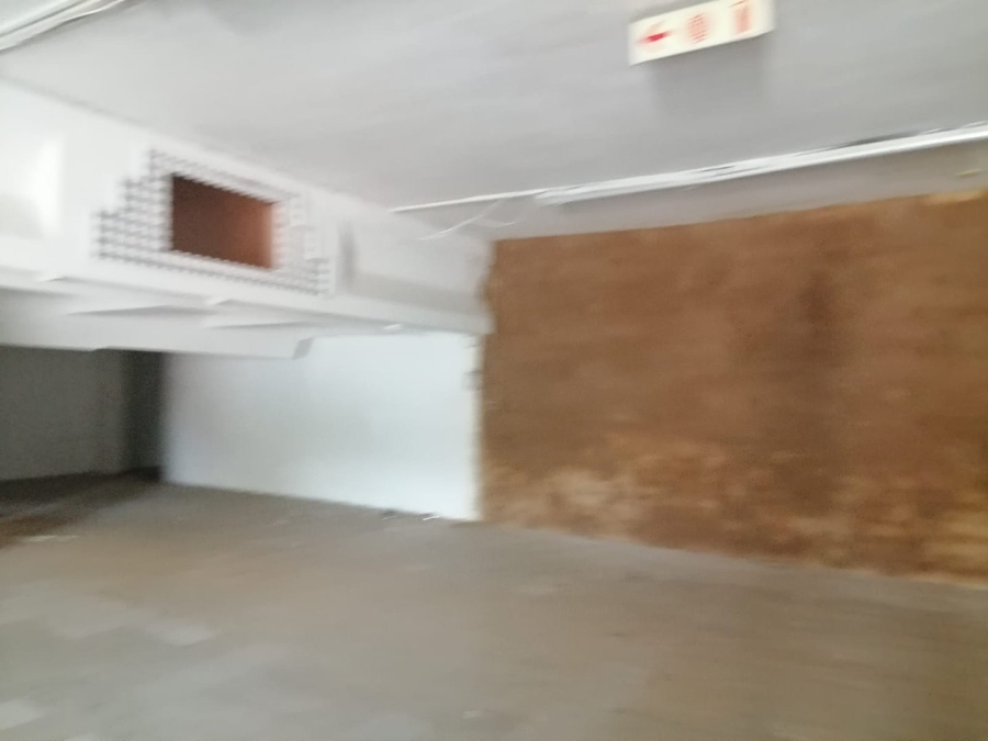 To Let Commercial Property for Rent in Grand Central Gauteng