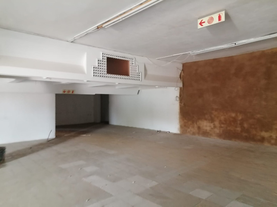To Let Commercial Property for Rent in Grand Central Gauteng