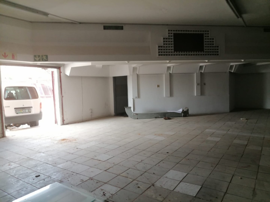 To Let Commercial Property for Rent in Grand Central Gauteng