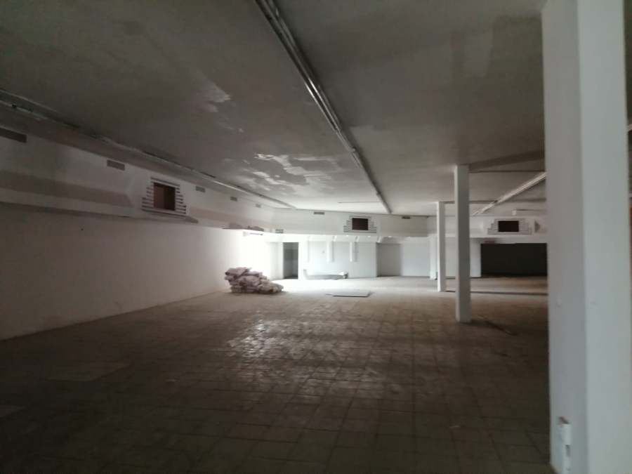 To Let Commercial Property for Rent in Grand Central Gauteng