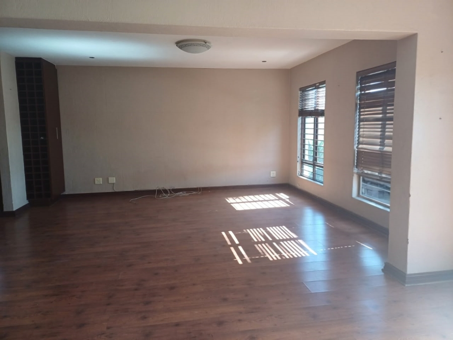 3 Bedroom Property for Sale in Erand Gardens Gauteng
