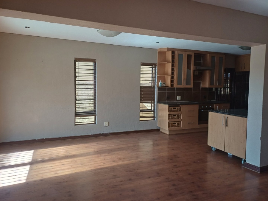 3 Bedroom Property for Sale in Erand Gardens Gauteng
