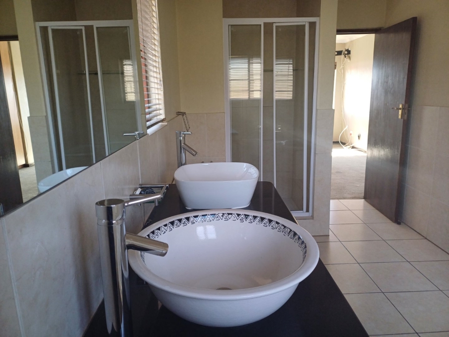 3 Bedroom Property for Sale in Erand Gardens Gauteng