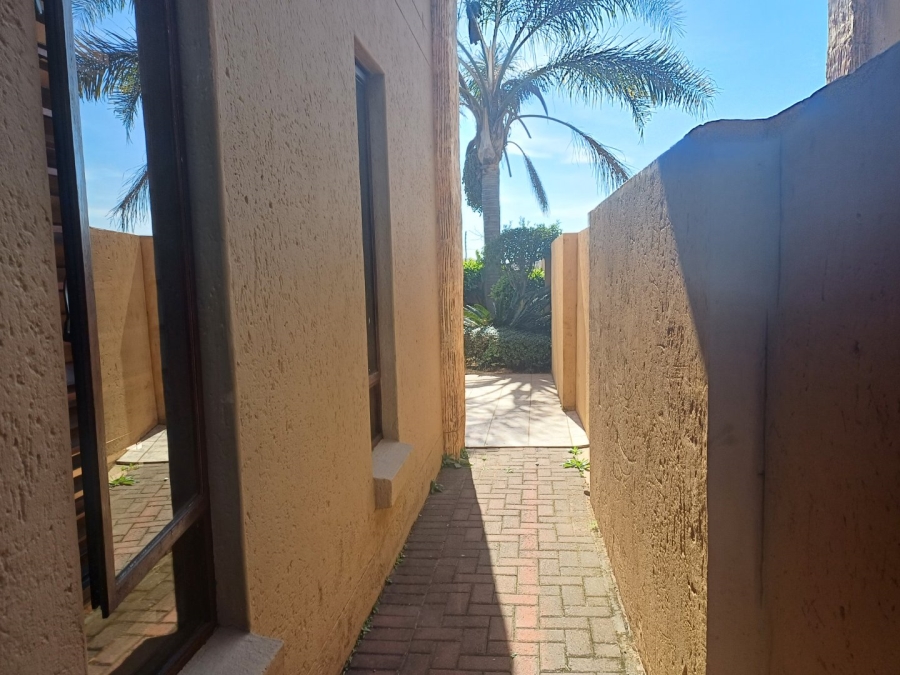 3 Bedroom Property for Sale in Erand Gardens Gauteng