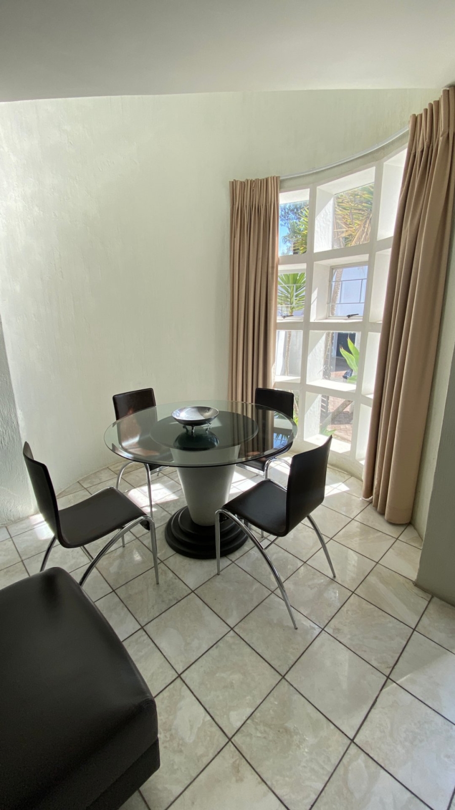 To Let 2 Bedroom Property for Rent in Bryanston Gauteng