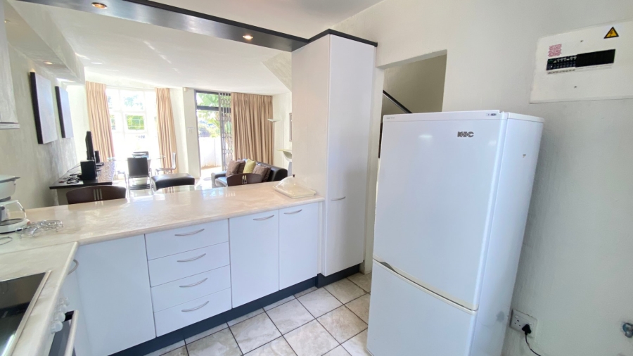 To Let 2 Bedroom Property for Rent in Bryanston Gauteng
