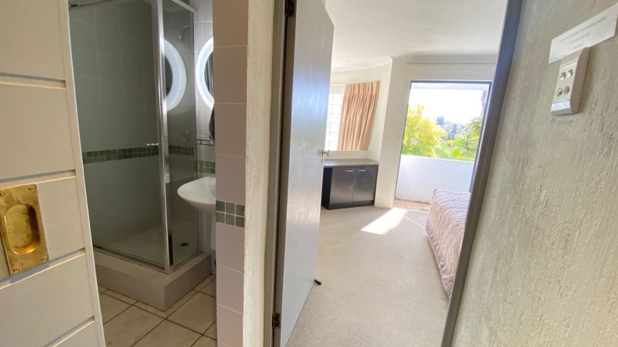 To Let 2 Bedroom Property for Rent in Bryanston Gauteng