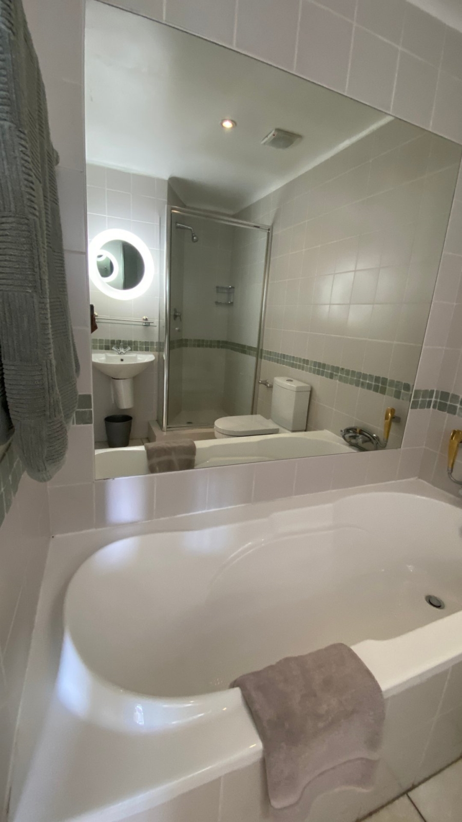 To Let 2 Bedroom Property for Rent in Bryanston Gauteng
