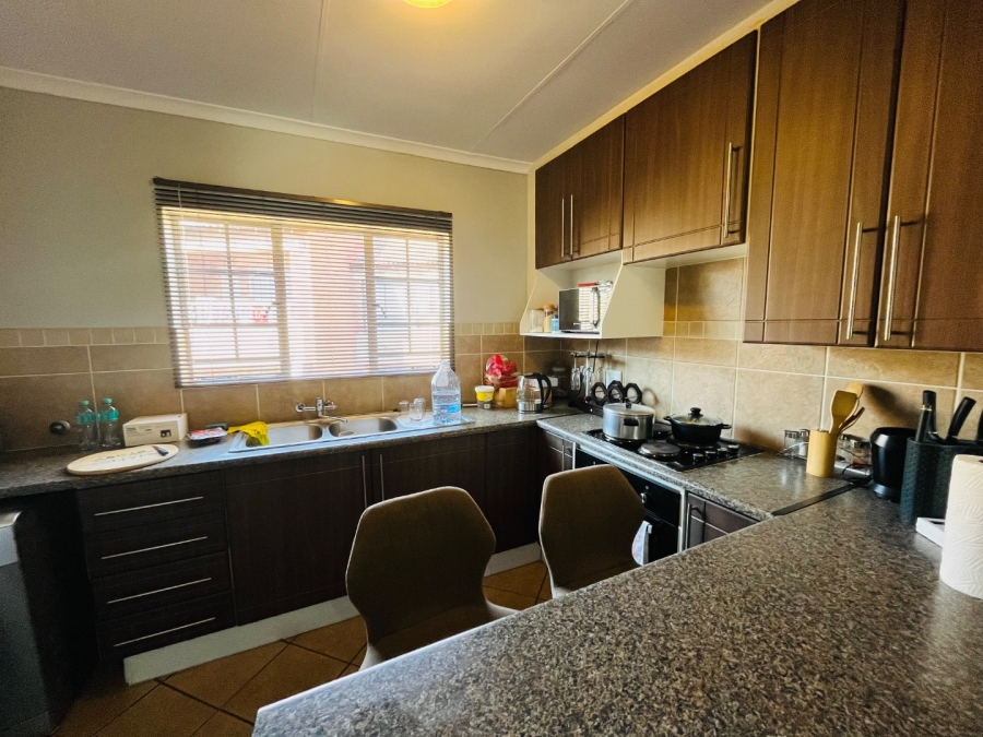 To Let  Bedroom Property for Rent in Mooikloof Ridge Gauteng