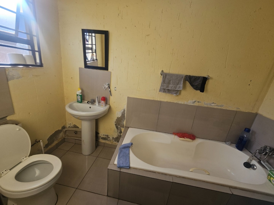 4 Bedroom Property for Sale in Vosloorus Ext 2 Gauteng