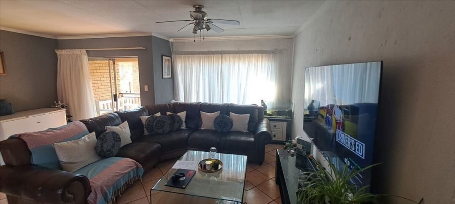 2 Bedroom Property for Sale in Cason Gauteng