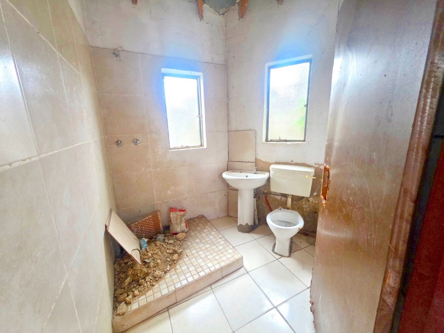 10 Bedroom Property for Sale in Birchleigh North Gauteng