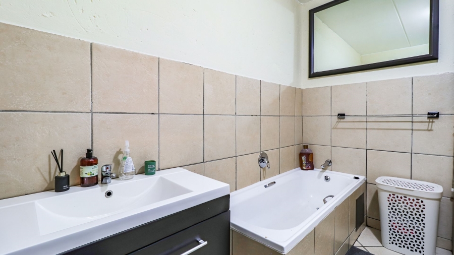 2 Bedroom Property for Sale in Northgate Gauteng