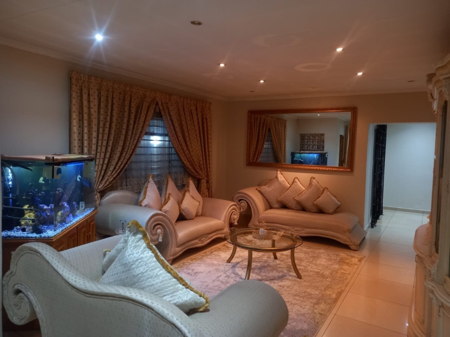 4 Bedroom Property for Sale in Lenasia Ext 5 Gauteng