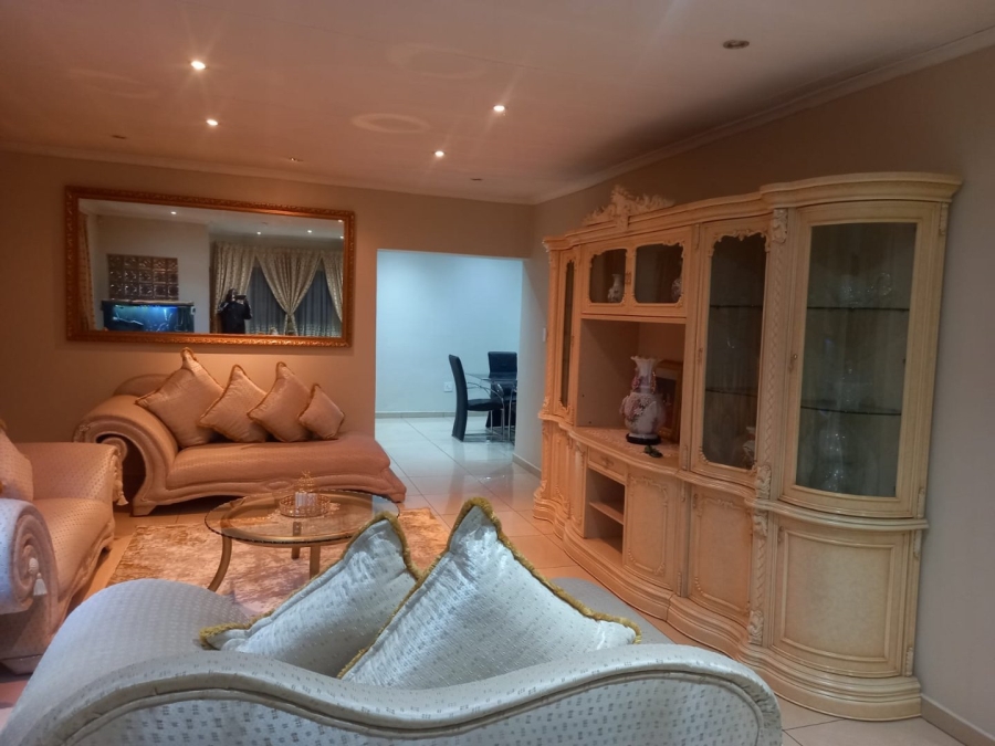 4 Bedroom Property for Sale in Lenasia Ext 5 Gauteng