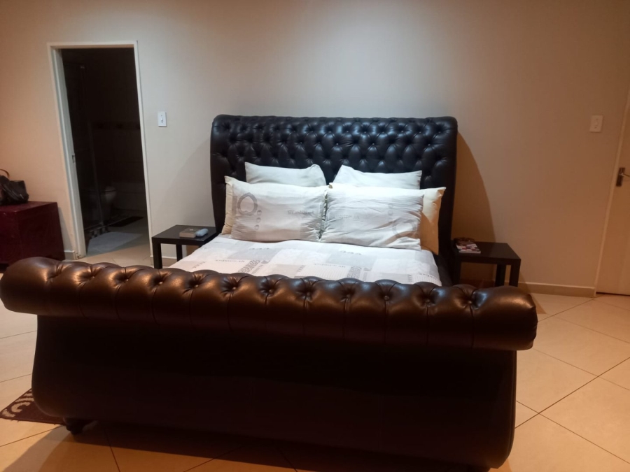 4 Bedroom Property for Sale in Lenasia Ext 5 Gauteng