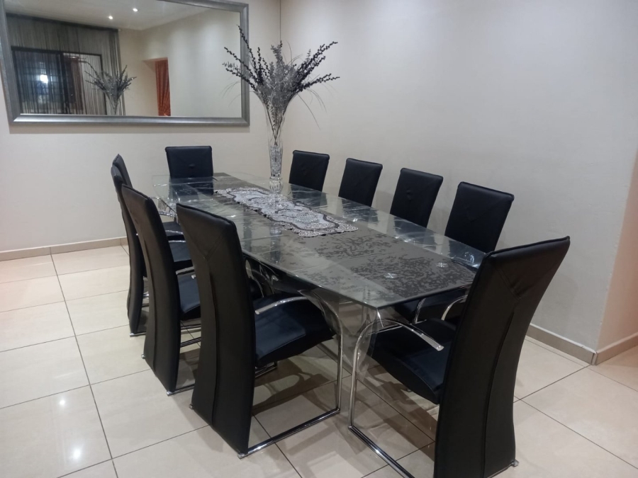 4 Bedroom Property for Sale in Lenasia Ext 5 Gauteng
