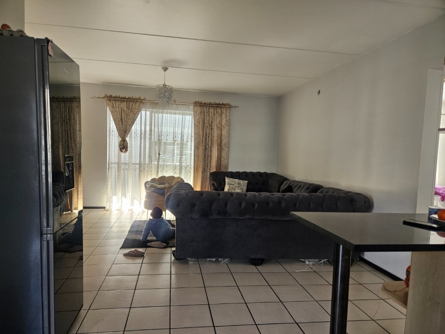 Bedroom Property for Sale in Bardene Gauteng