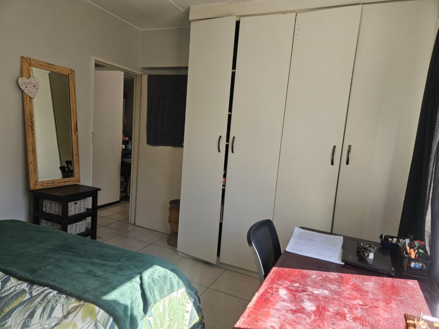  Bedroom Property for Sale in Bardene Gauteng