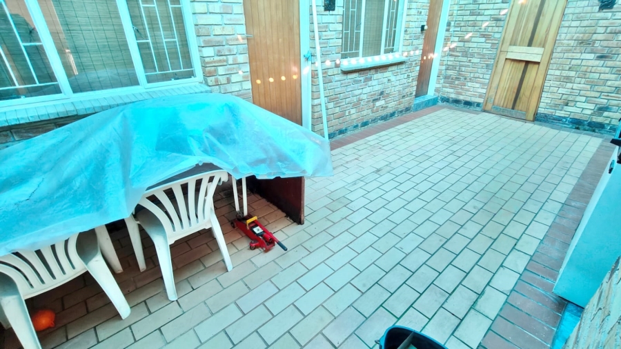 4 Bedroom Property for Sale in Vaal Marina Gauteng