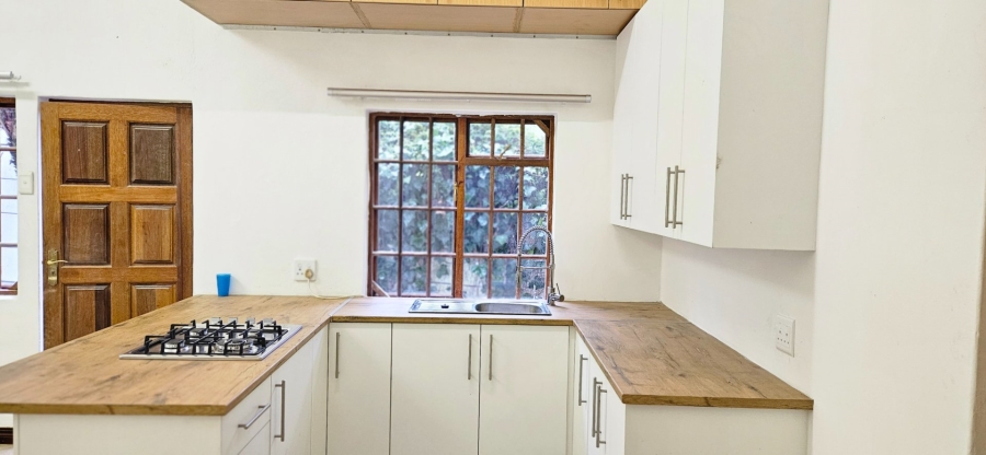 1 Bedroom Property for Sale in Fontainebleau Gauteng
