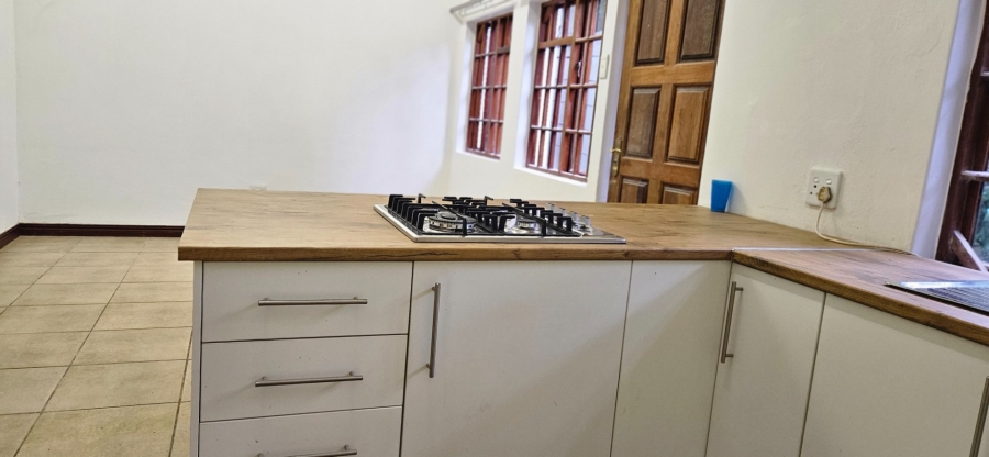 1 Bedroom Property for Sale in Fontainebleau Gauteng