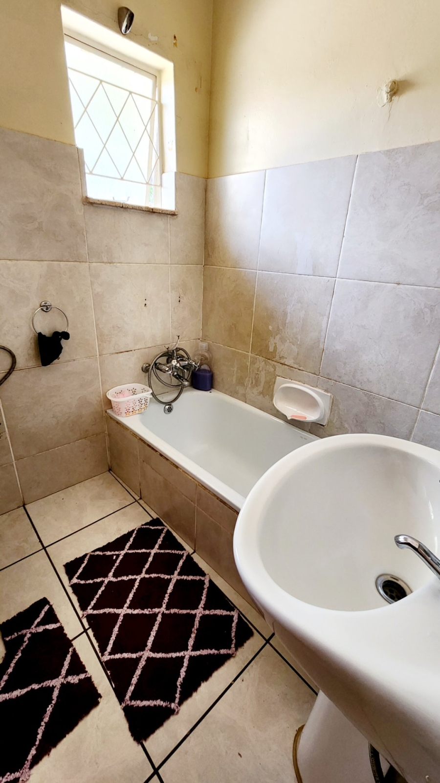 To Let 1 Bedroom Property for Rent in Menlo Park Gauteng