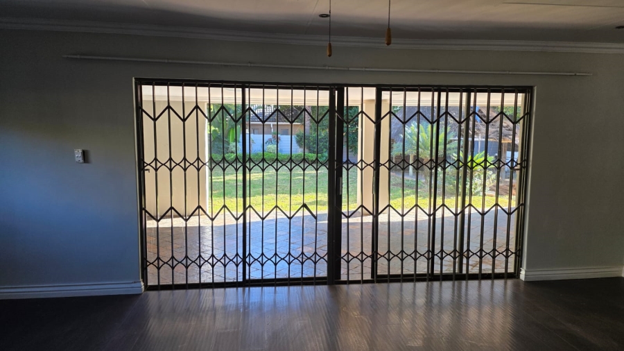 4 Bedroom Property for Sale in Garsfontein Gauteng