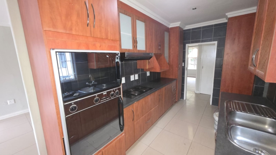 4 Bedroom Property for Sale in Garsfontein Gauteng