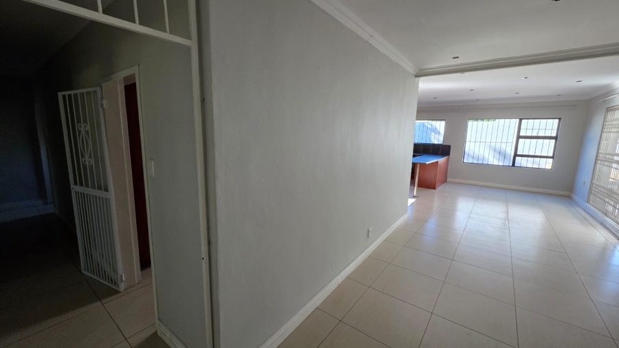 4 Bedroom Property for Sale in Garsfontein Gauteng