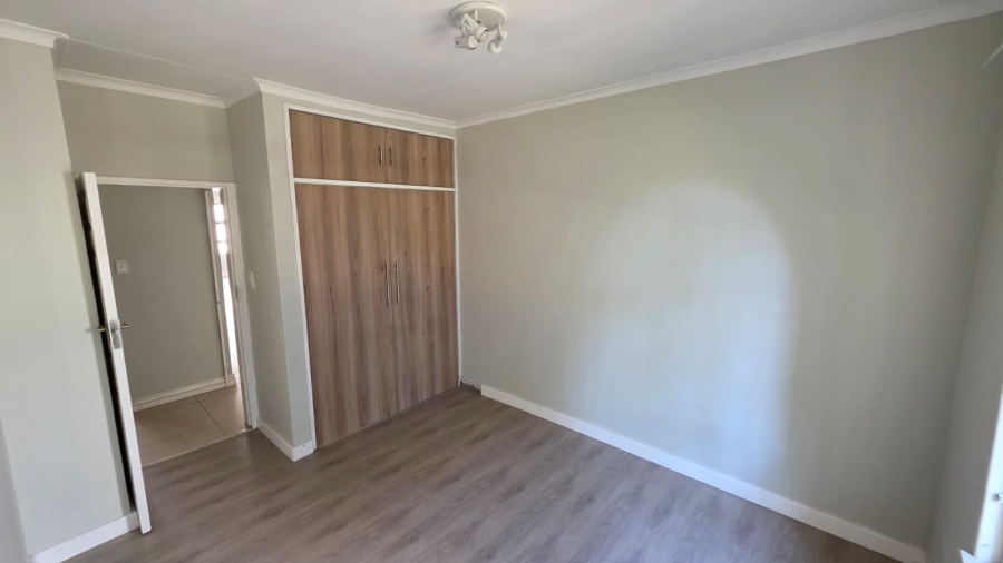 4 Bedroom Property for Sale in Garsfontein Gauteng