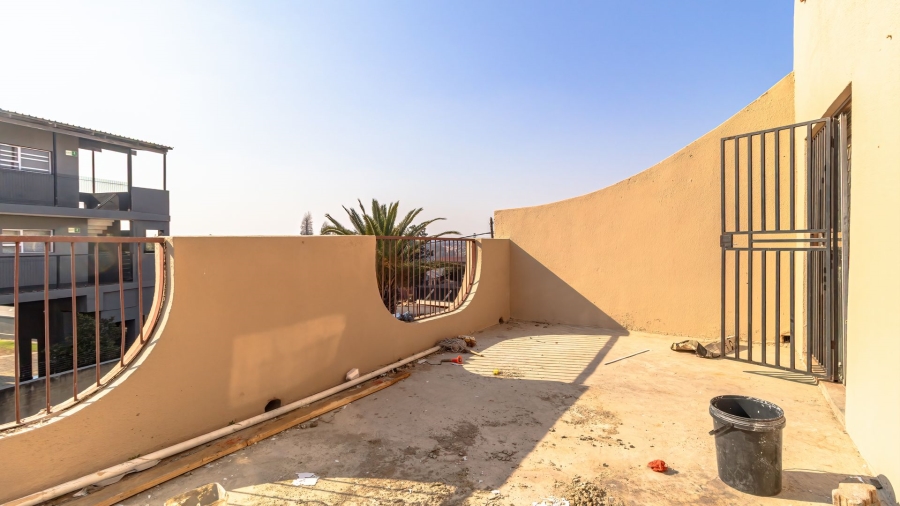Commercial Property for Sale in Birchleigh Gauteng